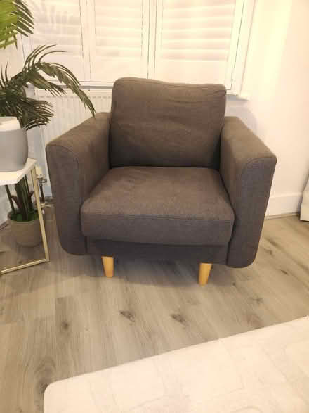 Photo of free Armchair (DA1) #1