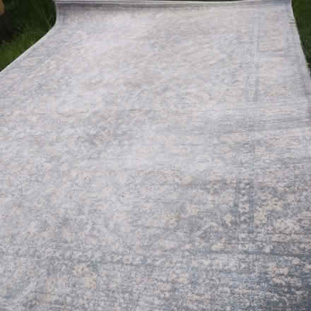 Photo of free Grey Patterned Rug (Rayleigh SS6) #4