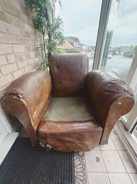 Photo of free Vintage Leather Armchair (Garsington OX44) #1