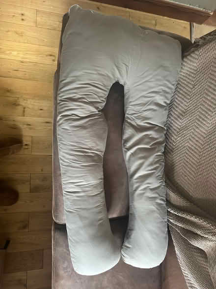 Photo of free U Shaped Pregnancy Pillow (Artane) #1