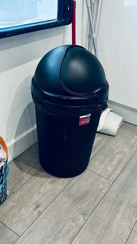Photo of free big bin (S6) #1