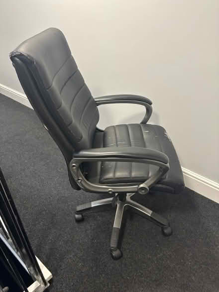 Photo of free Office chair (HP12 west Wycombe) #4