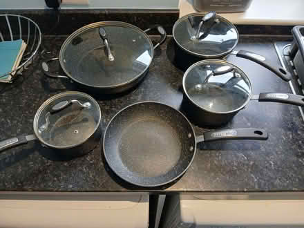 Photo of free pots & pan (Pitsea SS13) #1