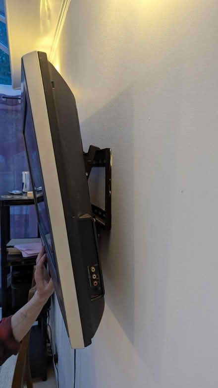 Photo of free Old TV with wall bracket (CR0) #2