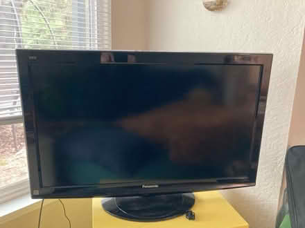 Photo of free 42in Panasonic TV (Delridge West Seattle) #1