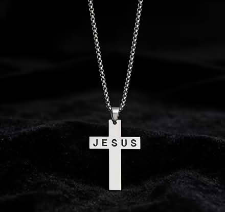 Photo of free stainless steeel necklace (Moor Allerton LS17) #1