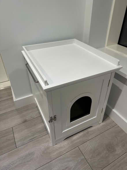 Photo of free Wooden litter box (SE17 1 GT) #1