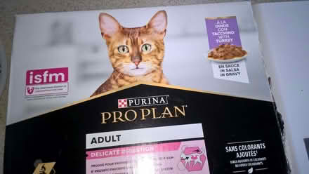 Photo of free delicate digestion adult cat food (Clayton West HD8) #1