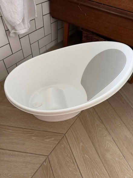 Photo of free 0 to 12 month baby bath (CR2) #1
