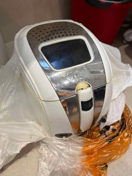 Photo of free Breville deep fat fryer (Tooting SW17) #2