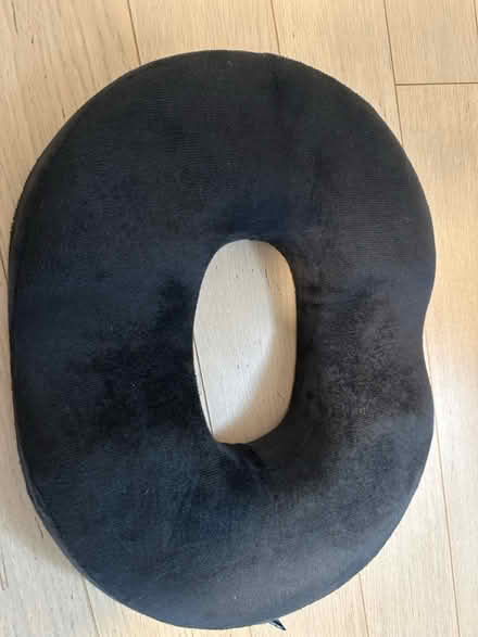 Photo of free new ergonomic innovations donut (UES) #1