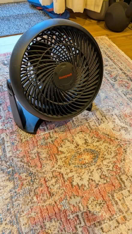 Photo of free Fan (Waterlooville PO7) #1