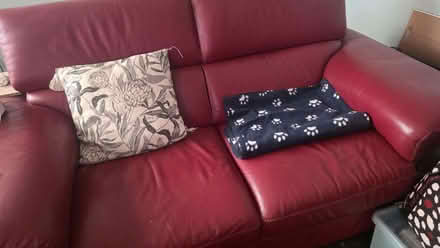 Photo of free 2 & 3 seater settee (Hullbridge SS5) #1
