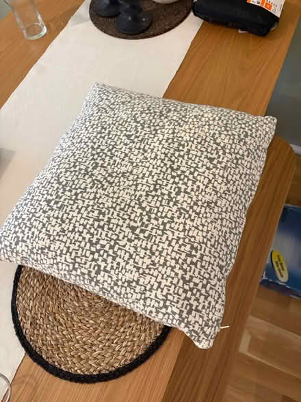 Photo of free Cushion (SW17) #1