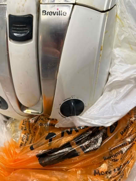 Photo of free Breville deep fat fryer (Tooting SW17) #4