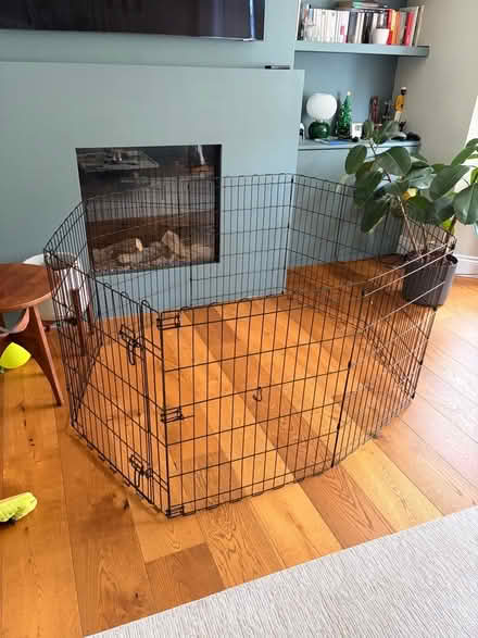 Photo of free Dog crate (Tufnell Park N7) #3