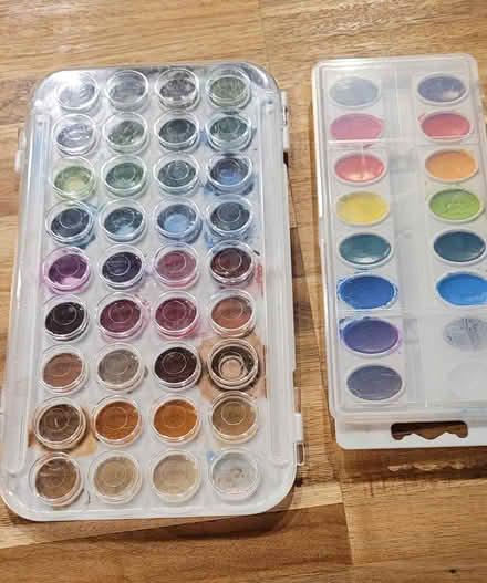 Photo of free Kids paints (Mavis and burnhamthorpe) #1
