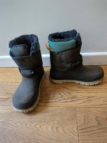 Photo of free Kids snow boots size 1.5 UK (New Marston OX3) #1