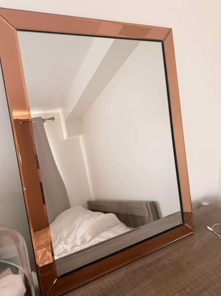 Photo of free Mirror (W6) #1