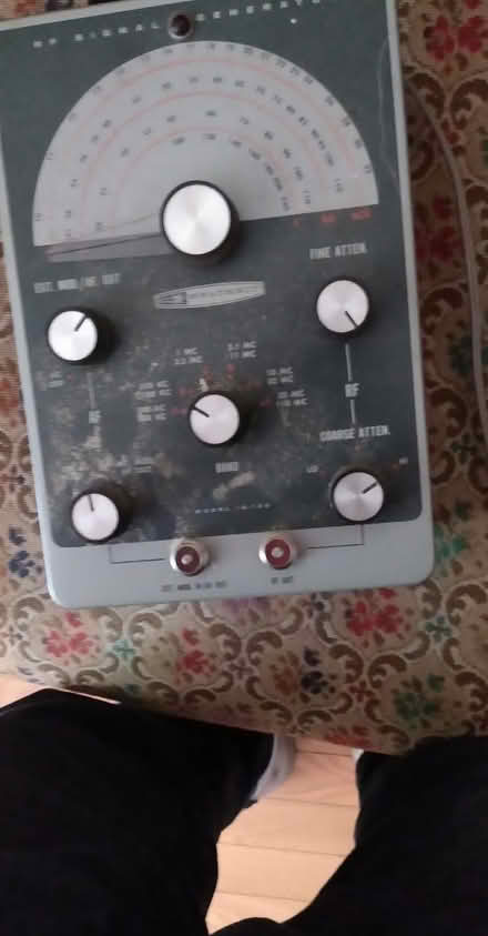 Photo of free old rf generator (Centrepointe) #1