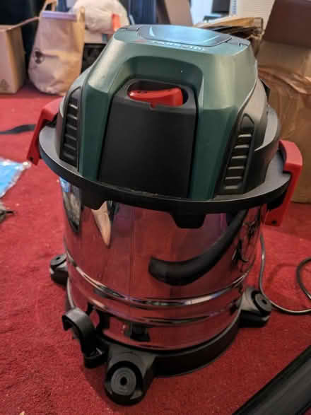Photo of free Wet dry vacuum cleaner (CV34 Warwick) #1
