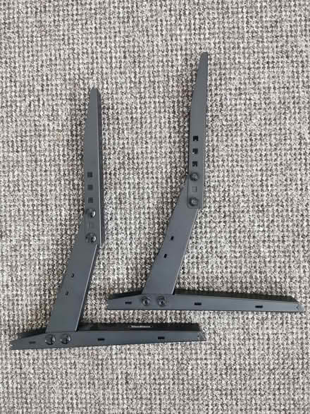 Photo of free TV legs (London Rd Station area BN1) #1