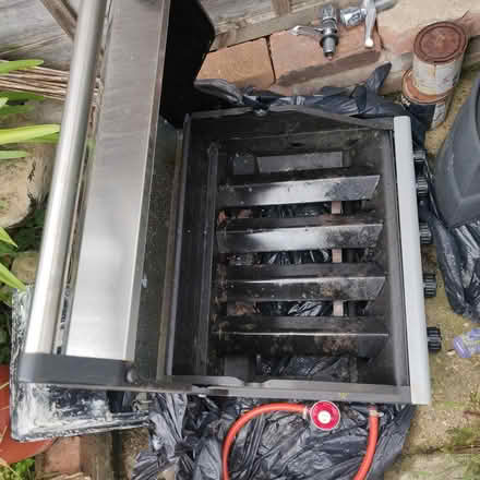 Photo of free Top to gas BBQ (Woodside London SE25) #1