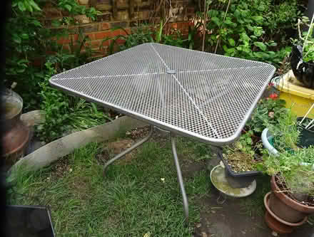 Photo of free Metal Garden table (Anglel near Chapel Market N1) #1