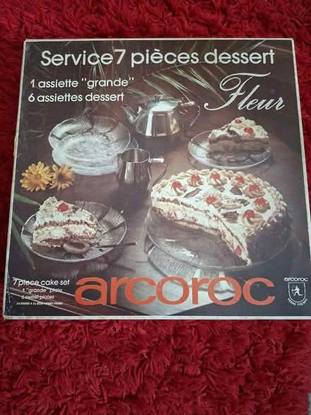 Photo of free Glass 7 piece cake set (Bilton CV22) #1