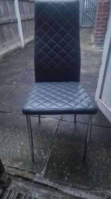 Photo of free dining table 6 chairs (144 old lane leeds LS11) #4