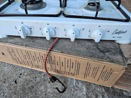 Photo of free 4 burner camping gas stove (Riddlesdown CR8) #3