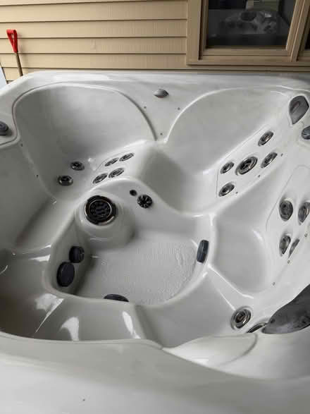 Photo of free Twilight 6.2 Master Spa (Fayetteville NY area) #2
