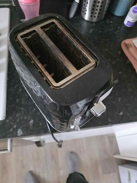 Photo of free 2 slot toaster (Kingsway GL2) #2