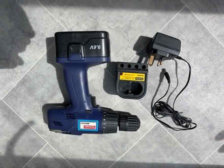 Photo of free Challenger electric screwdriver & charger (Welling DA16) #1