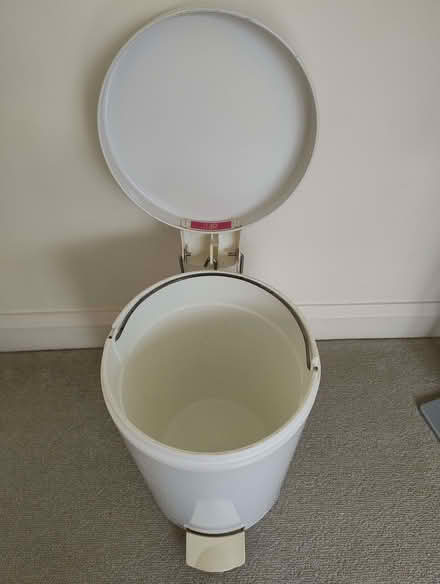 Photo of free Pedal bin (Staveley HG5) #2