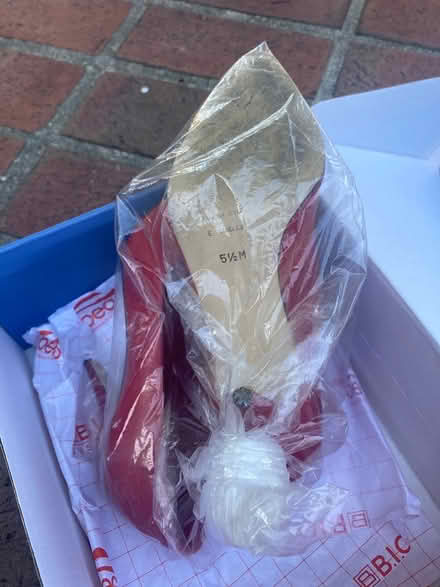 Photo of free ABEO red heel size 5 1/2 M (Foothill Boulevard Cupertino) #1