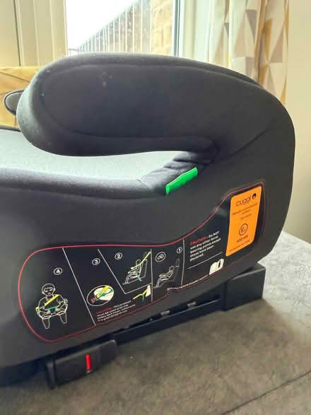 Photo of free Kids car seat - Cuggle (Lampton TW3) #3