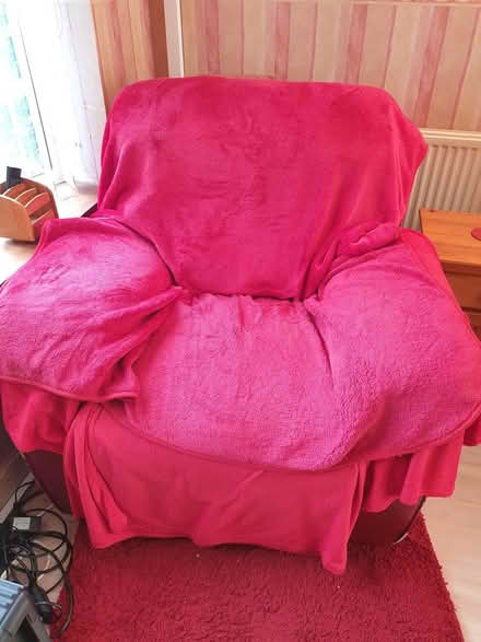 Photo of free Leather electric recliner armchair (Dunstable LU5/LU6) #1