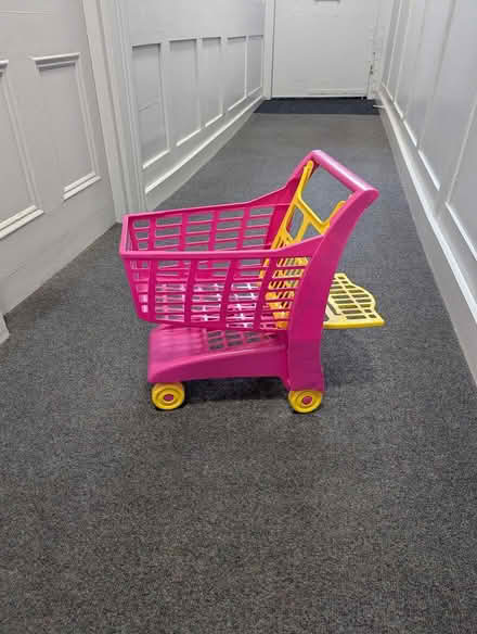 Photo of free Toy shopping trolley (Spitalfields E1) #1