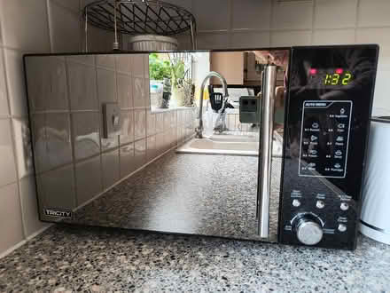 Photo of free Tricity microwave (faulty buttons) (Royston SG8) #1