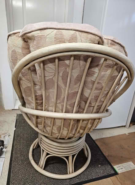 Photo of free Conservatory/Lounge Chairs (Sedgwick LA8) #3
