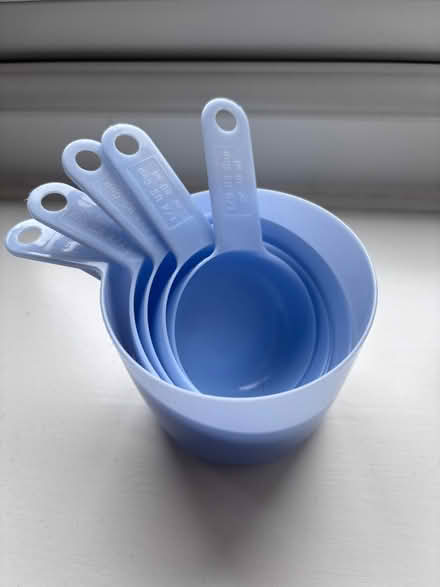 Photo of free Plastic measuring cups (Leighton Buzzard LU7) #1