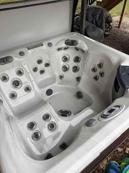 Photo of free Twilight 6.2 Master Spa (Fayetteville NY area) #1