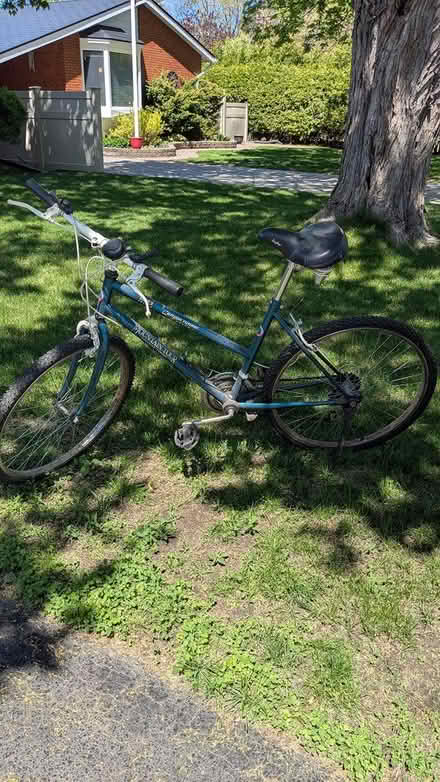 Photo of free Lady's bike (Ottawa West, near IKEA) #1