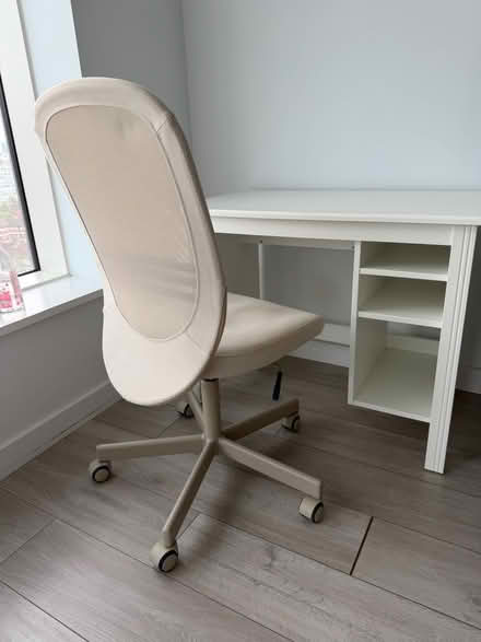 Photo of free Desk and Chair (SE17 1 GT) #2