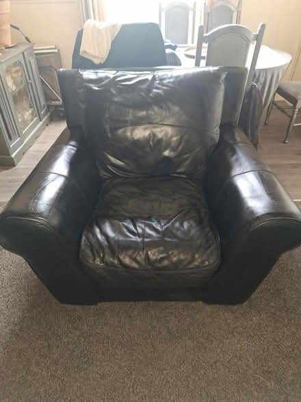 Photo of free Leather sofa and 2 Armchairs (Camberwell se5) #2