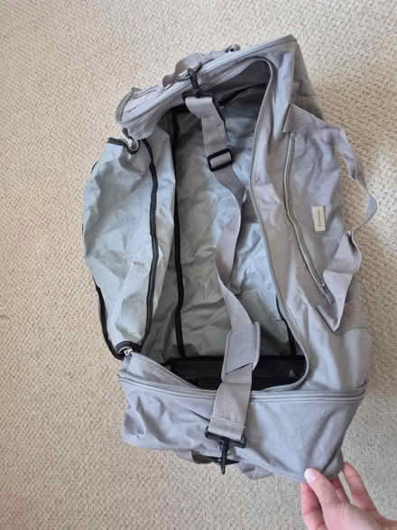 Photo of free Collapsible large holdall (Tunbridge Wells) #3