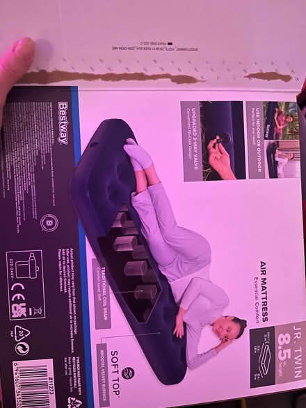 Photo of free Single air bed (Furzedown SW17) #1