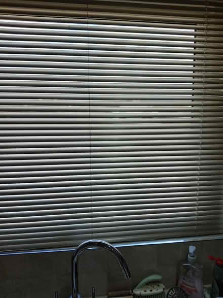 Photo of free Venetian blinds (Erskine PA8) #4