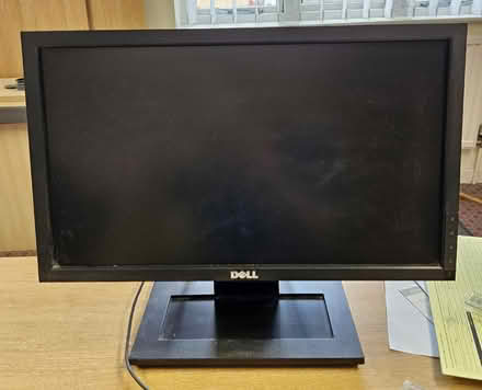 Photo of free DELL Pc Monitor with keyboard (Earley RG6) #1